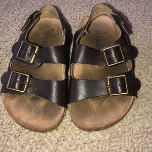 Toddler boys sandals size 6